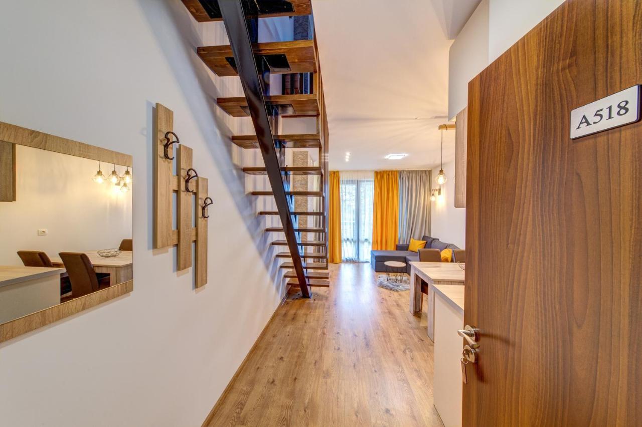 Skyday Penthouse Deluxe At Oak Residence Smolyan Exterior photo